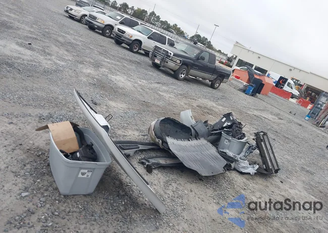 1FMCU0GD9JUC31270: 43557051