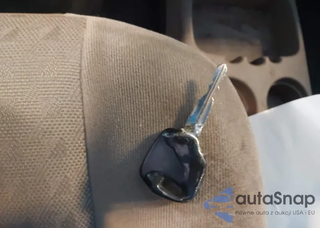 4F2YU06141KM00138: 43557111