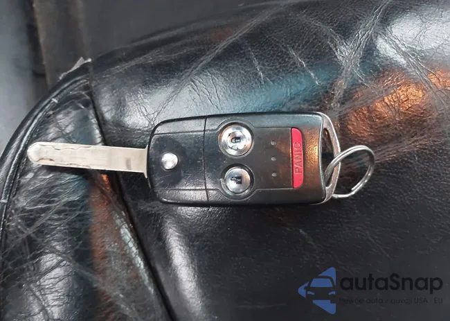 2HNYD28387H527558: 43557299