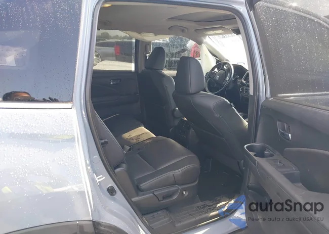 5FNYF6H26NB077197: 43558370