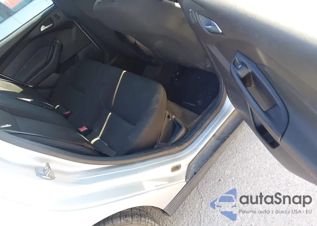 1FADP3H27HL247715: 43558593