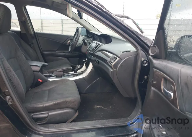 1HGCR2F74HA175622: 43558678