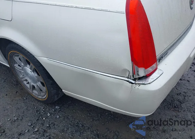 1G6KA5EY7AU127052: 43558883