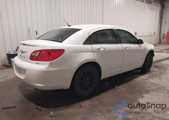 1C3CC5FB0AN180728: 43559637