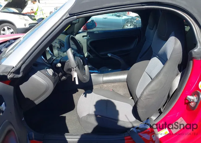 1G2MC35B28Y128262: 43559840