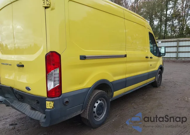 1FTYR2CM9HKA57977: 43558968