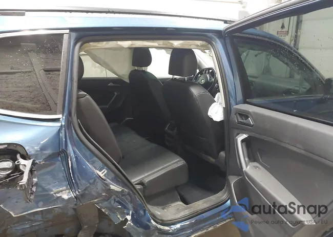 3VV2B7AX4JM069409: 43560508