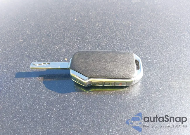 3KPF24AD3LE183452: 43560580