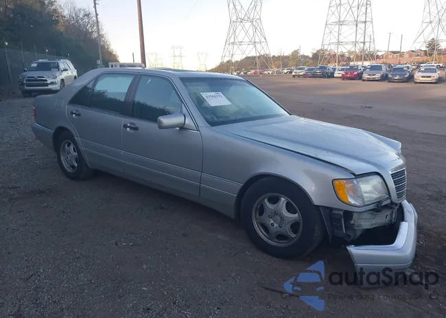 WDBGA43G8WA387815: 43560152