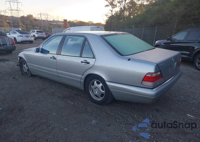 WDBGA43G8WA387815: 43560152