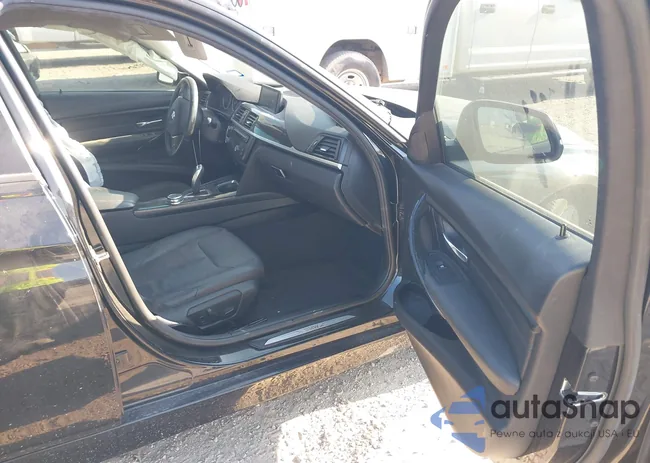 WBA3A5C59FF610982: 43560243