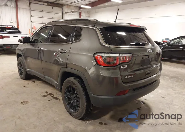 3C4NJDBBXJT366352: 43560262