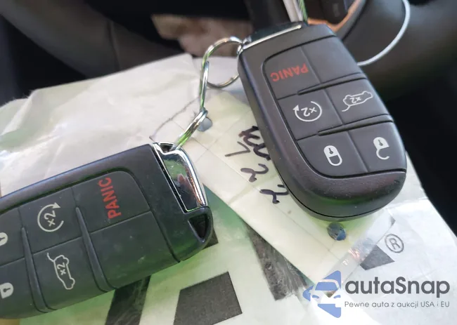 3C4NJDFN9RT579969: 43560299