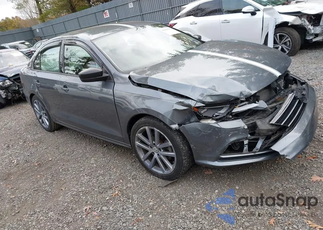 3VW267AJ9GM318405: 43561359