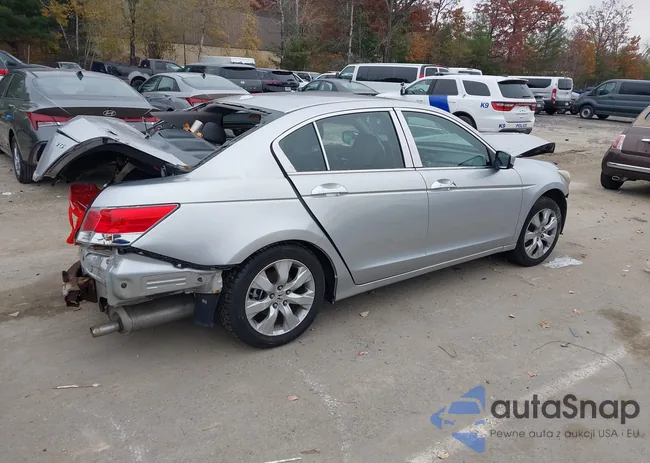 1HGCP36868A028917: 43561364