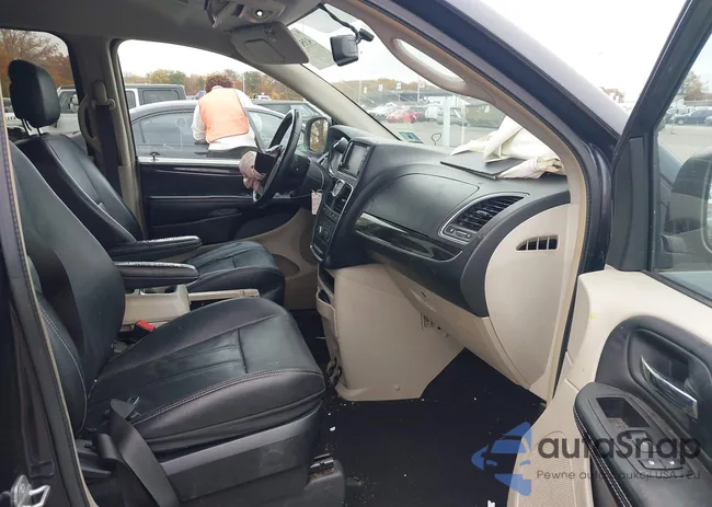 2C4RC1BG3ER195765: 43561392