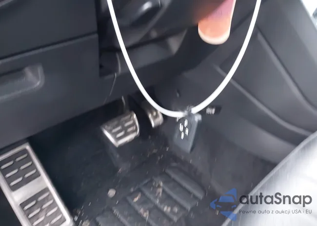 3VV8B7AX9RM032541: 43561533