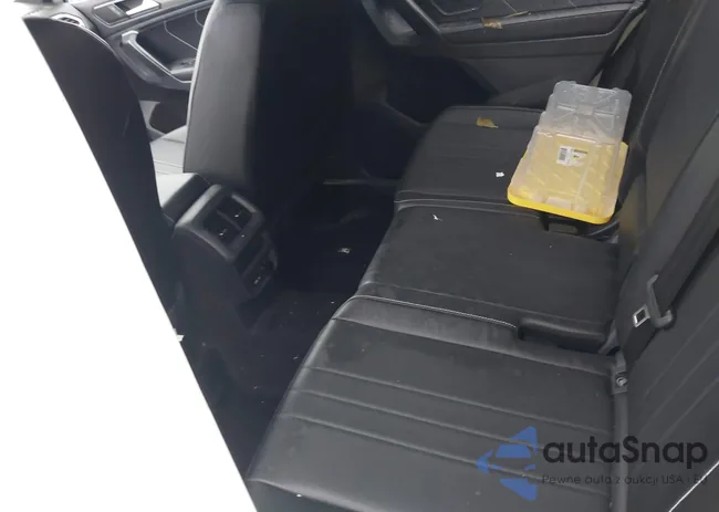 3VV8B7AX9RM032541: 43561533