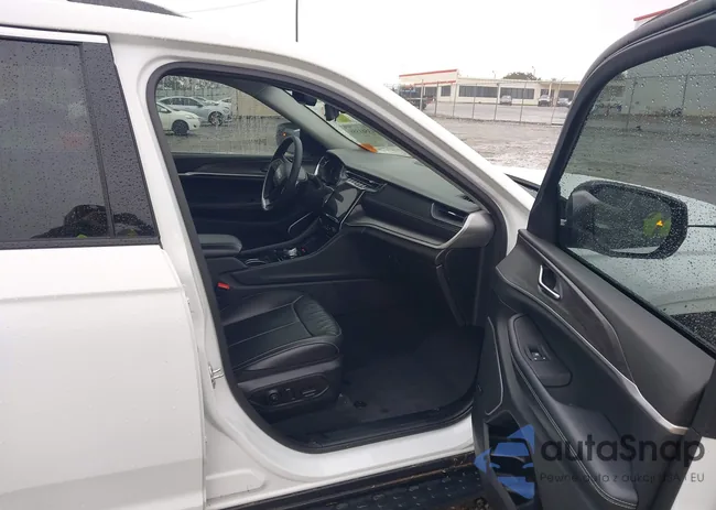 1C4RJJBG2P8814053: 43561558