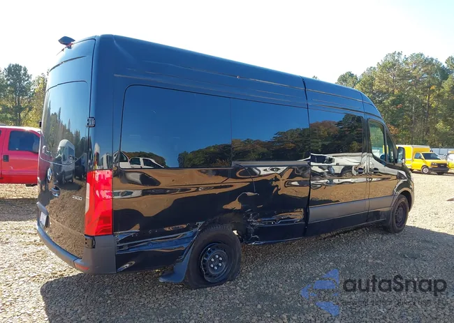 W1X4NCHY9RT179875: 43561884