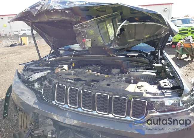 1C4RJKBG6R8930980: 43561050