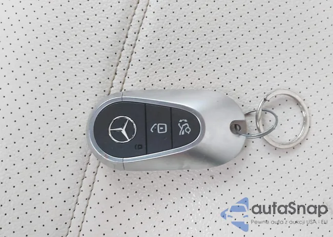 W1NKM4GB4RF200104: 43561083