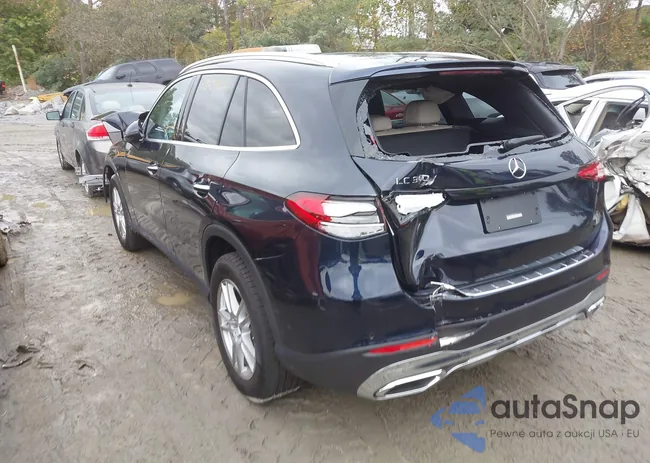 W1NKM4GB4RF200104: 43561083