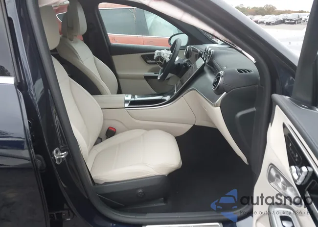 W1NKM4GB4RF200104: 43561083