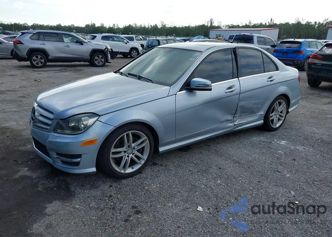 WDDGF4HB8DR245873: 43561258