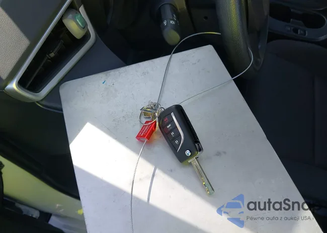 5YFB4MDE8RP202761: 43562715