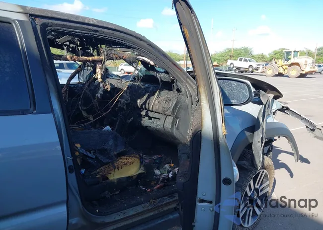 3TMCZ5AN1KM211394: 43562787