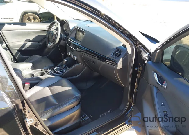 JM3KE2BY8G0715795: 43562802