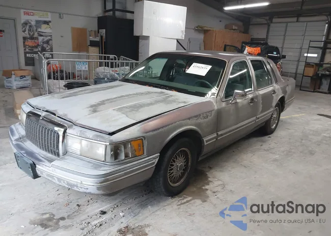 1LNLM81W7RY620177: 43562839