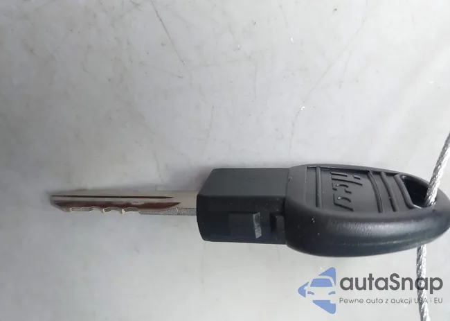 1C3CDFAA3GD645373: 43562861