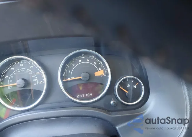 1C4NJCEB5ED707187: 43562016