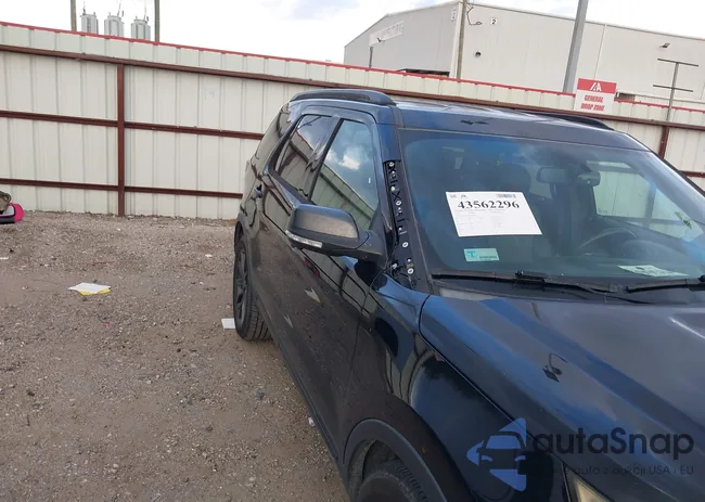 1FM5K7D84HGD02530: 43562296