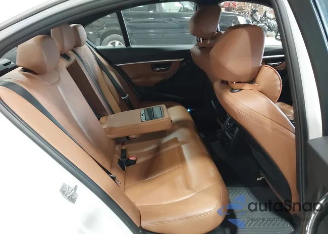 WBA8D9G39HNU62404: 43562315