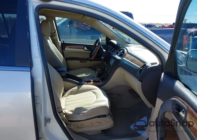 5GAKRCED3BJ263562: 43563542