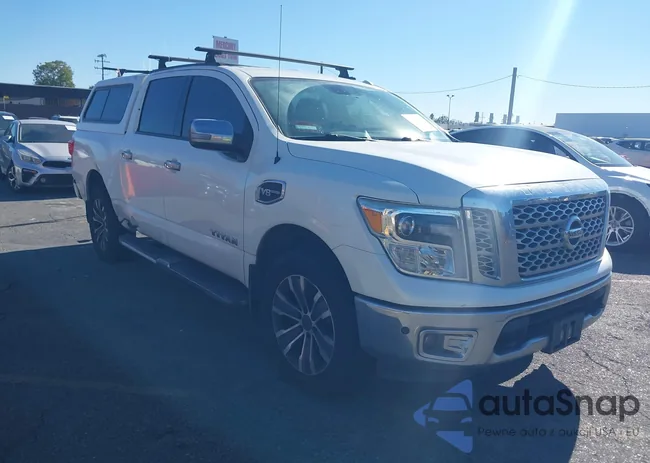 1N6AA1E56HN514717: 43563934