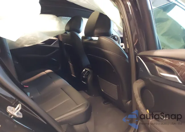 5UX33DT01R9V07584: 43563323