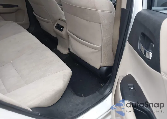 1HGCR2F76FA220900: 43564611