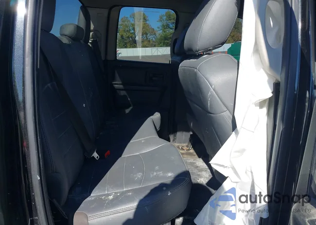 1C6RR7FG6JS332208: 43564761