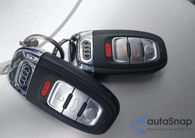 WAUFFAFC8GN181374: 43564913