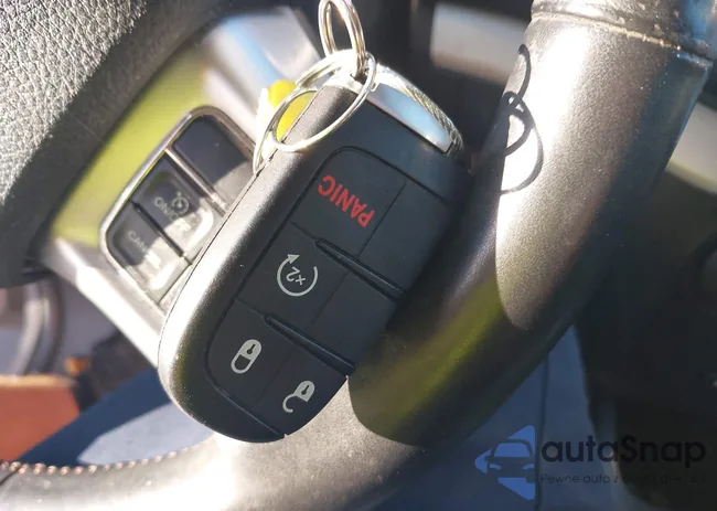 3C4PDDEG0GT192999: 43564938