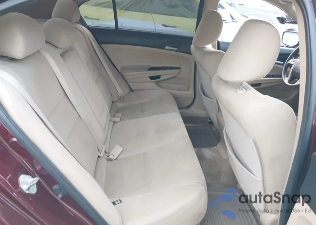 1HGCP2F44BA075619: 43565518