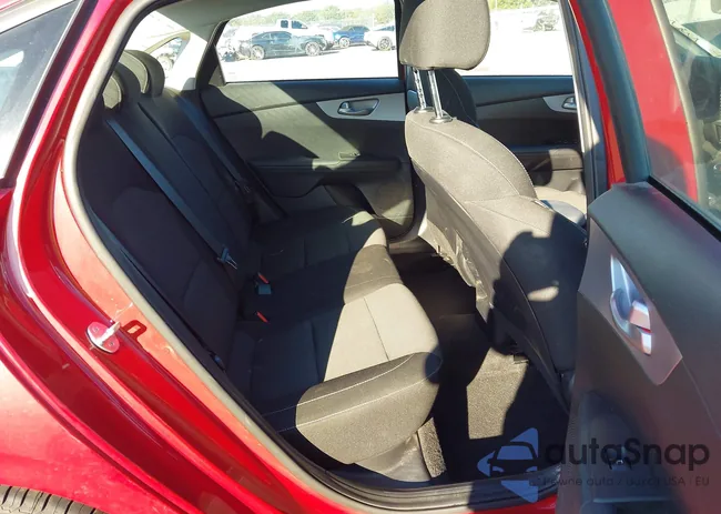 3KPF24ADXRE804128: 43565562