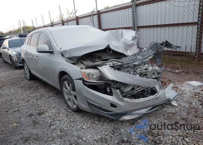 YV140MEK6H1367679: 43565651