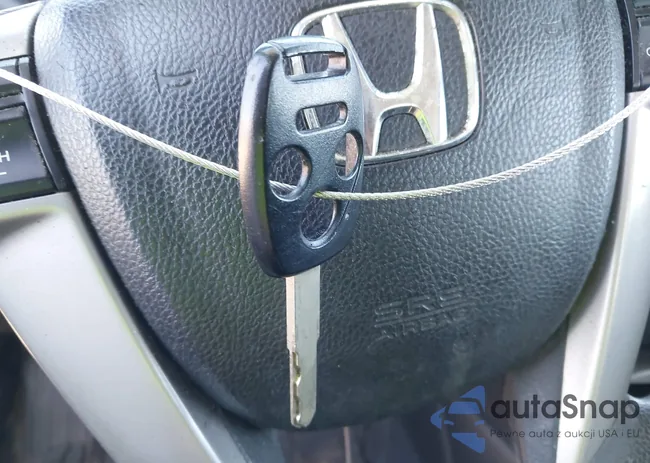 1HGCP2F40BA050376: 43565104