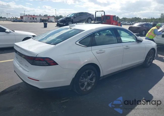 1HGCY1F3XRA064195: 43565352