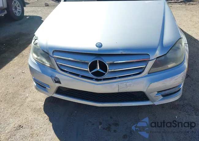 WDDGF4HB9CA615676: 43566380